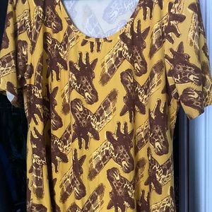 Large LuLaRoePerfect-T adorable giraffe print